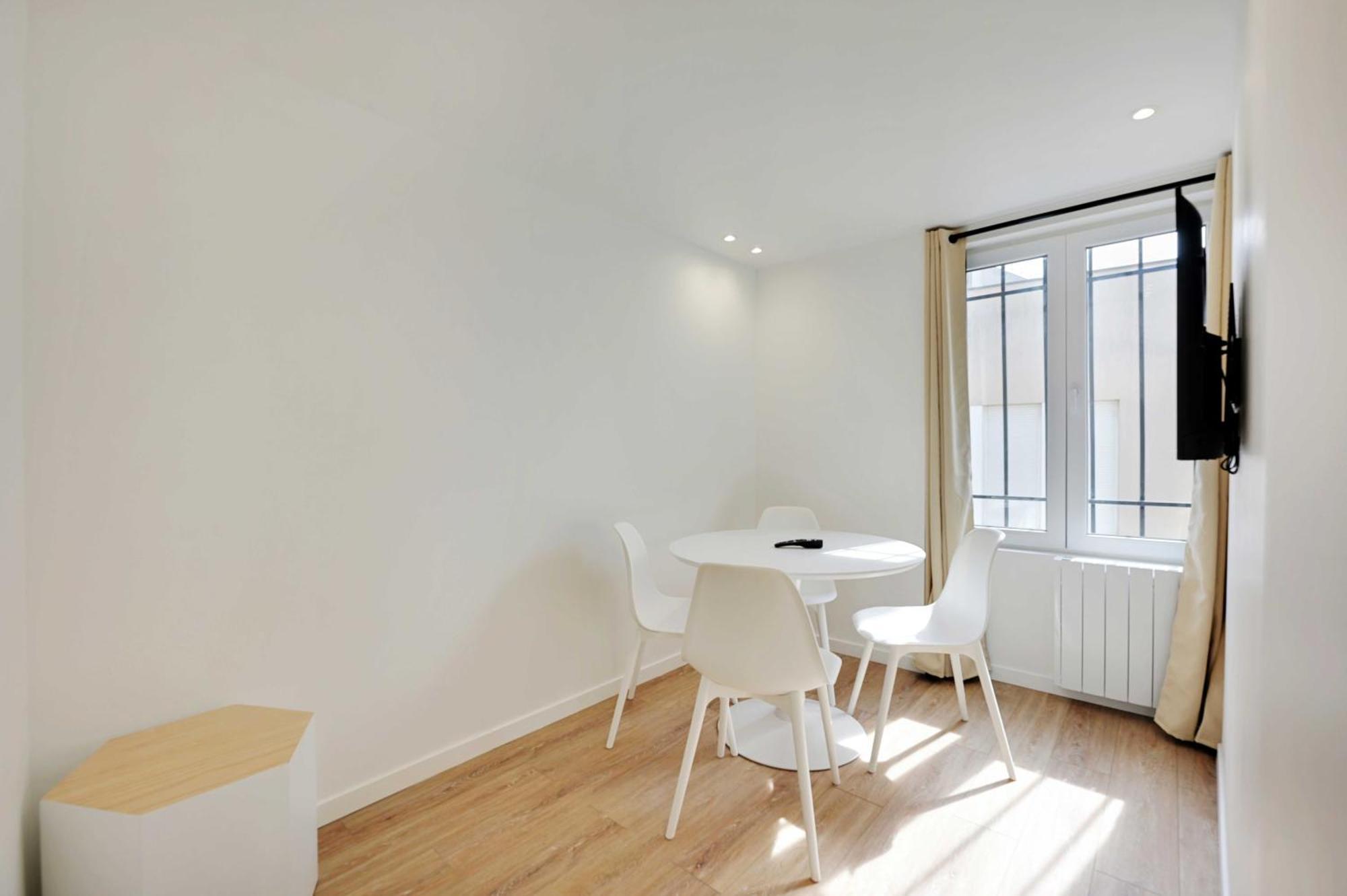 Cosy, Fully-equipped - 1bd-2p - Near Paris Apartment *